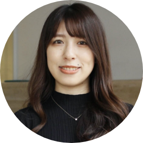 人事担当ステラの顔写真